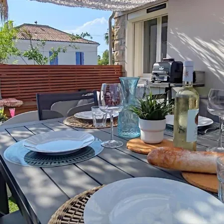 Chez Clement - De - Climatise Avec Terrasse Pour 6 * 히에레